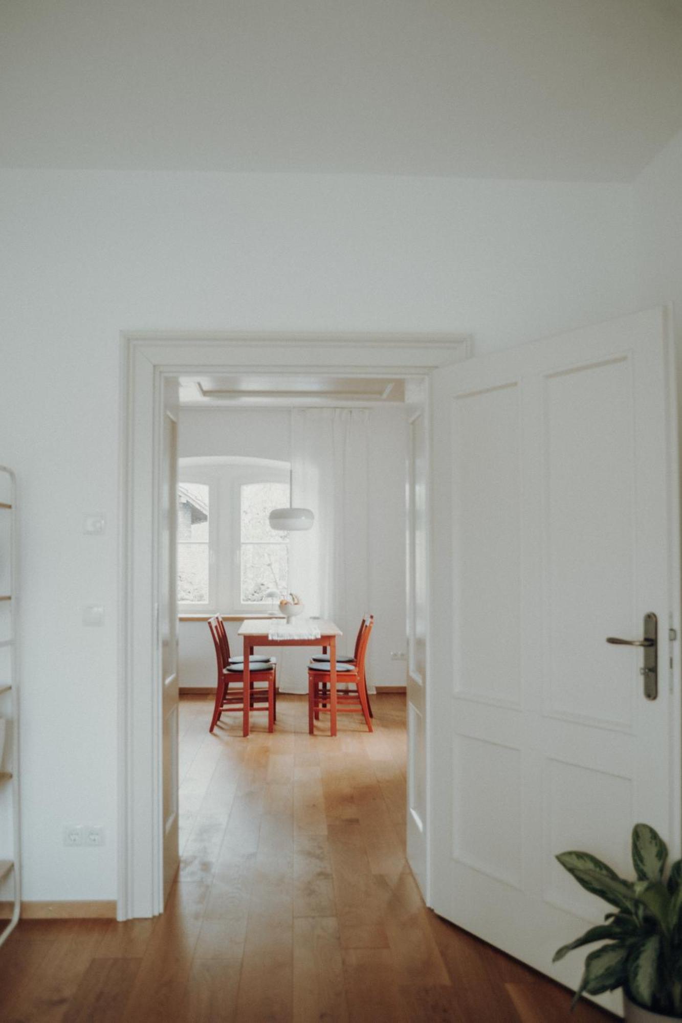 Weinstrassen Apartment Mit Zentrumsanbindung Нойштадт-ан-дер-Вайнштрасе Экстерьер фото