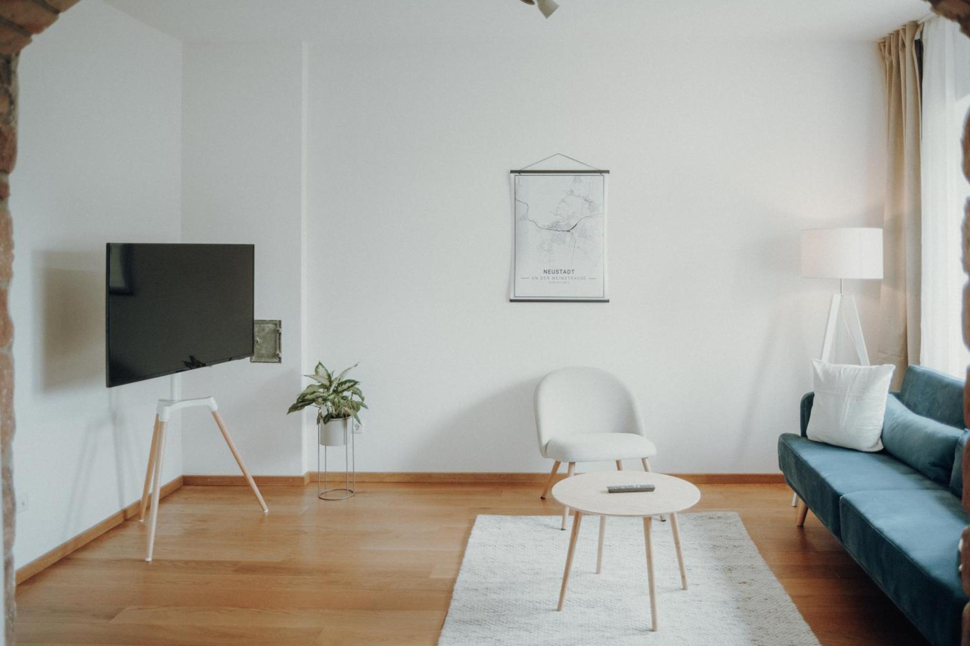 Weinstrassen Apartment Mit Zentrumsanbindung Нойштадт-ан-дер-Вайнштрасе Экстерьер фото